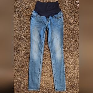 Old navy maternity skinny jeans